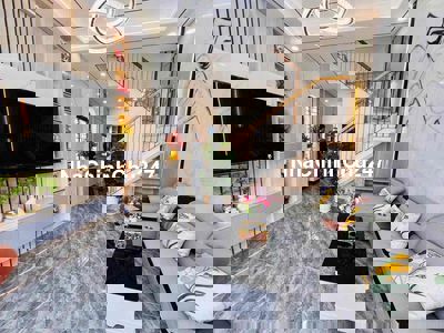 NHÀ GÓC 2 MẶT TIỀN - SÂN XE HƠI- 4.5x16m 3 LẦU– 1/ HHG NGÃ 4 GA-Q 12