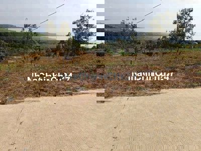 CẦN BÁN GẤP ĐẤT NỀN THỊ TRẤN