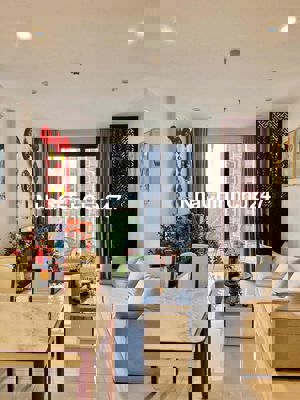 Chính chủ bán căn hộ 2 phòng ngủ giá nhỉnh 3,9 tỉ