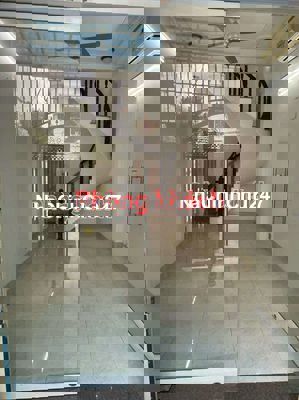 Siêu rẻ. 4x17. 1 trệt 2 lầu 4 phòng ngủ 3vc