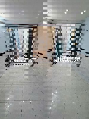 NHÀ ĐẸP 3 LẦU GIÁ RẺ, CHÍNH CHỦ CẦN BÁN GẤP