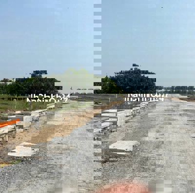 BÁN ĐẤT VEN SÔNG VÀM THUẬN, DIỆN TÍCH 1200 M2, THỔ CƯ 800M2