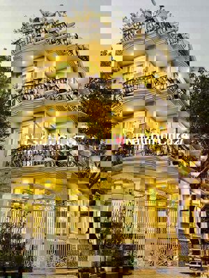 Bán gấp nhà góc 2 mặt tiền đường, phường Tân Phong, Q7