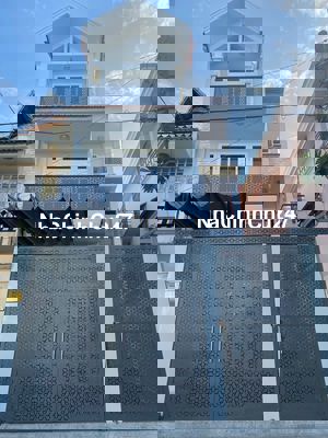 Nhà MT đường số 13 HXH Hiệp Bình Chánh - Thủ Đức, gần TTTM Gigamall