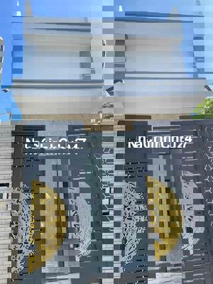 nhà đẹp hẻm xe hơi. khu dân cư. giá tôt. sổ hồng. hẻm 226 đường số 8