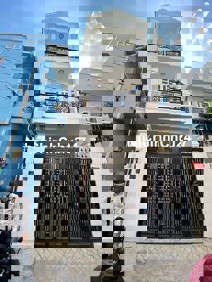 Bán nhà 4 tầng - DT80m2 (5x16m) Gần chợ Bình Triệu - Đối diện ĐH Luật