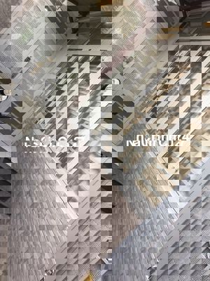 Nhà cấp 4 60m2 (ngang 6m dài 10m) 1PN Đường số 5 Bình Trưng Tây Q2 cũ