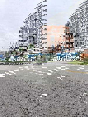 Bân nhà phố thương mại 2 mặt tiền ngay trung tâm thành phố mới BD