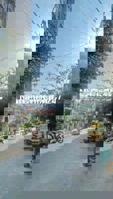 Cần bán nhà phố mặt tiền q7 p Phước Kiểng