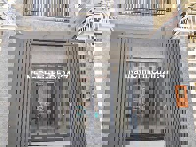 Nhà mới xây 5pn, đường 18, Phạm Văn Đồng