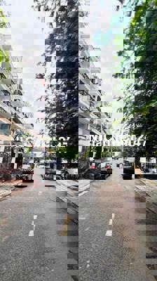 Nhà Phố ngay Ngã 4 Ga Giáp Gò Vấp - 1 Trệt 1 Lửng 3 Lầu