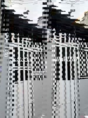 Nhà chính chủ không qua môi giới, Vị trí đẹp tại nhà bè.