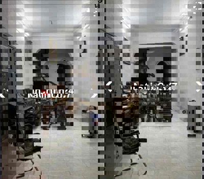 nhà chính chủ,76m 13,8tỉ (có thương lượng)