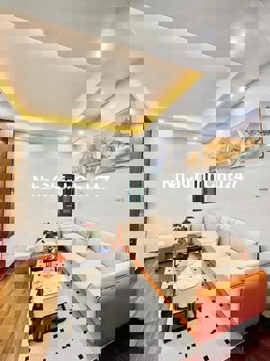 Siêu Hót ! Nhà Phố Hào Nam - Ngõ Nông Rộng - Gần Phố - Full Nội Thất