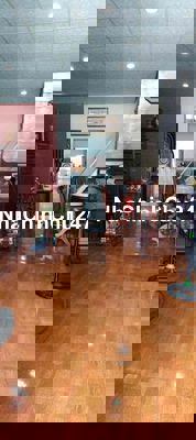 chủ bán nhag đường thông hẻm Phạm Ngũ Lão , phường dĩ an