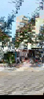 Cần bán gấp nhà quận 9 (cũ) chỉ 5,x tỷ- 70m2(4x17,6), trệt, 2 lầu