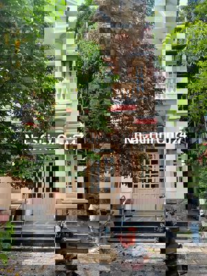 Nhà mặt tiền đường nội bộ khu tên lửa DT 8 x 30 có 4 phòng giá 22 tr