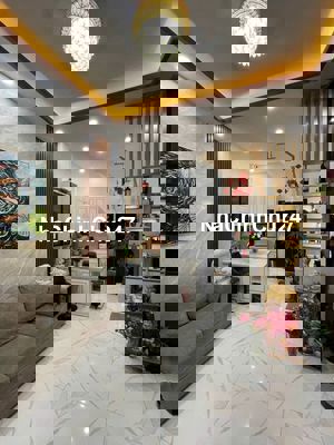 Nhà 2 mặt tiền, đường số, gần hồ bơi Vân đồn quận 4, giá nhỉnh 7 tỉ.