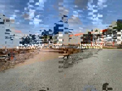 Chính chủ - bán đất mặt tiền DX 69 Định Hoà - đối diện cổng trường