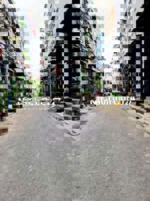 5 tỷ  600 thương lượng, bán nhà mặt tiền 2 tầng, dt: 4 × 15