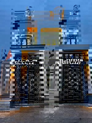 Bán Nhà Xây Mới đường xe hơi, 5 x 25m, 2 lầu 4PN, SHR chính chủ