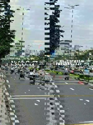 Bán nhà MT Trường Chinh, dt 9 x 25m, CN 220m2, Cấp 4, có HĐT 40tr/th