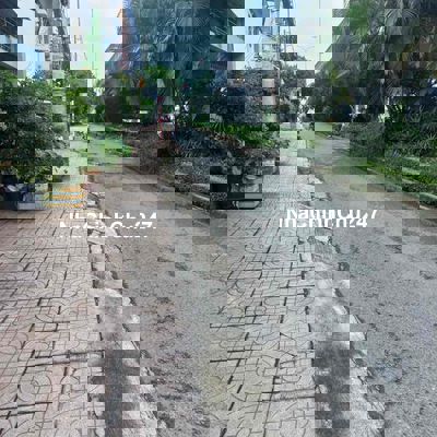 CHỦ MẮC XƯƠNG_CẦN BÁN GẤP NHÀ 3 TẦNG MẶT TIỀN_MỄ CỐC_QUẬN 8.