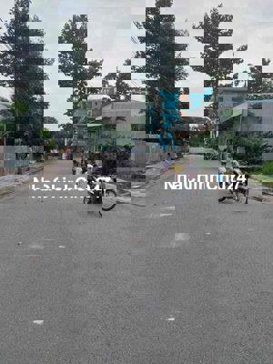 Chính chủ bán lô góc hai mặt tiền khu dân cư an ninh hiện hữu