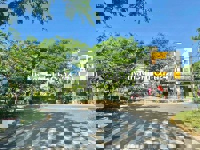 Lô đất sầm uất ngay khu đô thị mới Bến Cát chính chủ đi Mỹ nên cắt lỗ