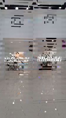 Nhà chính chủ cần bán gấp nhà 1 trệt,1 lững đúc