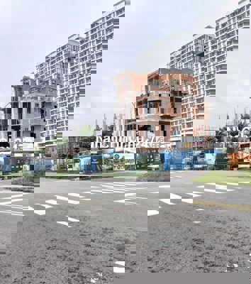 Bán căn góc 3 mặt tiền ngay trung tâm thành phố mới BD