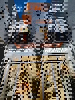 CHỦ CẮT LỖ 400TR BÁN GẤP NHÀ 1 TRỆT 2 LẦU TDM