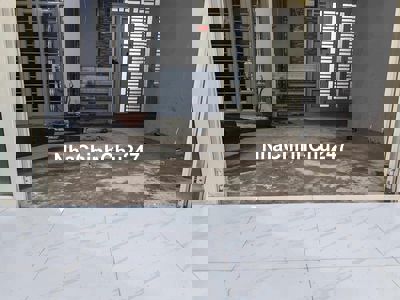 Chính chủ cần bán. Khu vực thuận lợi hh2%