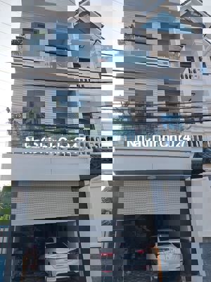 Chính chủ Bán nhanh căn nhà.2 lầu 1 trệt.