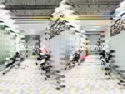 Nhà Cấp 4 Xây Kiên Cố 5,5 x 25m. Đất Ở Đô Thị 3 Phòng Ngủ. Sổ Hồng Sẵn