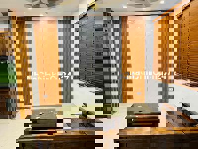 Chính chủ bán nhà Thượng Thanh đối diện chợ