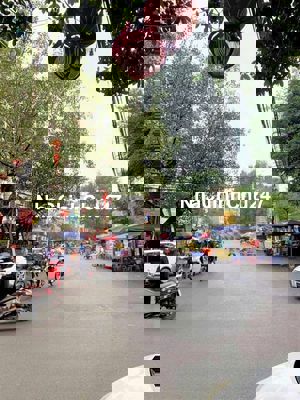 Chính chủ gửi bán,lô góc,5tầng 3 ngủ, đủ công năg