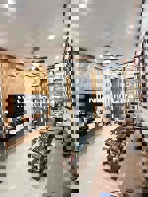 Giá đầu tư . Nhà Minh Khai 46M -4 tầng - có sân để xe ngõ ba gác nông