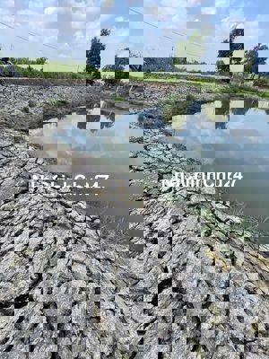 Cần bán lô đất làm nhà vườn cách trung tâm huyện 3km