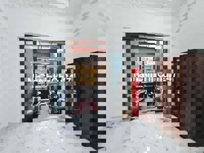 Hoàng Văn Thái, nhà đẹp 6 PN ngõ nông, ba gác đỗ cửa, 39m2x5T