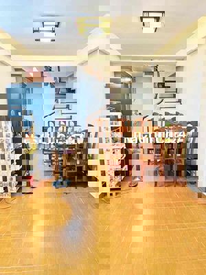 Bán Nhà Phố Miếu Đầm 35mx5T, ngõ nông gần ô tô tránh, ks mariott