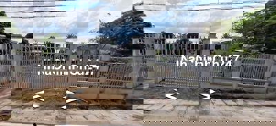 Chủ kẹt nợ gửi bán lô đất mặt tiền sát KCN