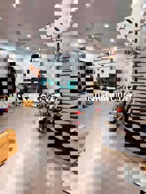 Bán nhà phố Vũ Tông Phan 6,45 tỷ, Ngõ nông, 2 thoáng, Gần phố, 32m2+4T