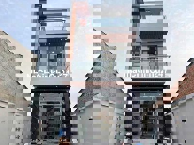 Nhà 2 tầng đường nhánh DT746 ngay TP Tân Uyên , Bình Dương