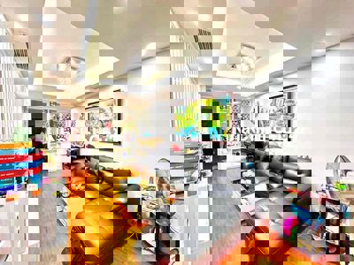 Phùng Chí Kiên,ô tô vào nhà, cách phố 10m, kinh doanh, 2 thoáng t