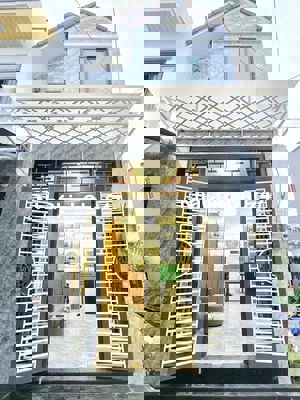 Bán nhà mặt tiền hẻm kinh doanh huôn bán mọi ngành nghề.