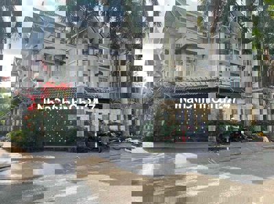 Biệt Thự gốc 2 Mặt tiền 12x20,3.5 tấm ,5 phòng full nội thất