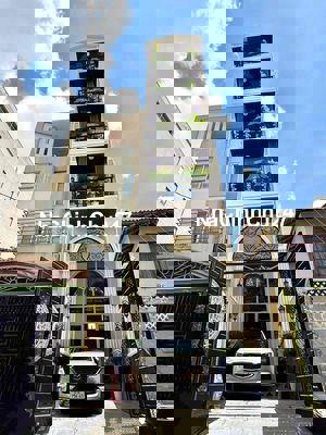 Nhà mặt tiền đường số mới xây dựng.