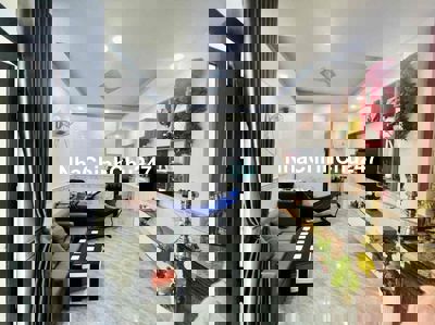 CHỦ BÁN GẤP VỀ QUÊ - NHÀ CN 56m2 - HXH - NỞ HẬU