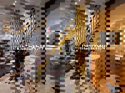 BÁN NHÀ NGHI TÀM - 2 MẶT NGÕ- GẦN PHỐ -THANG MÁY- NHÀ MỚI ĐẸP.